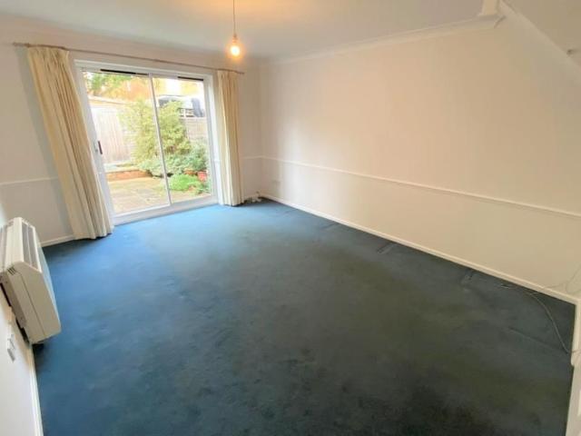 Old School Place, Surrey 2 bedrooms Property for lettings Seymours