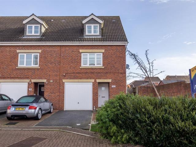 Old School Walk, Acomb, York YO26, 3 bed town house to rent, £1,450 pcm | PrimeLocation