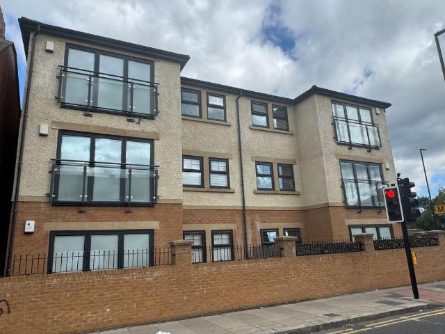 Old Shields Road, Newcastle Upon Tyne. 2 bed apartment to rent £850 pcm £196 pw
