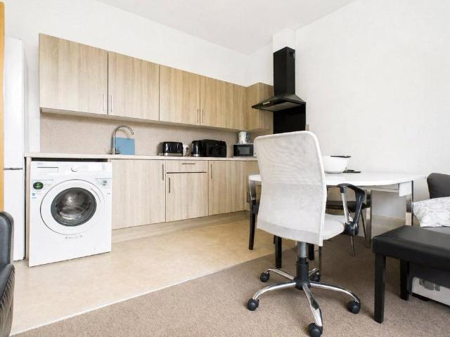 Old Shoreham Road, Brighton, BN1 4 bed terraced house to rent £2,400 pcm £554 pw