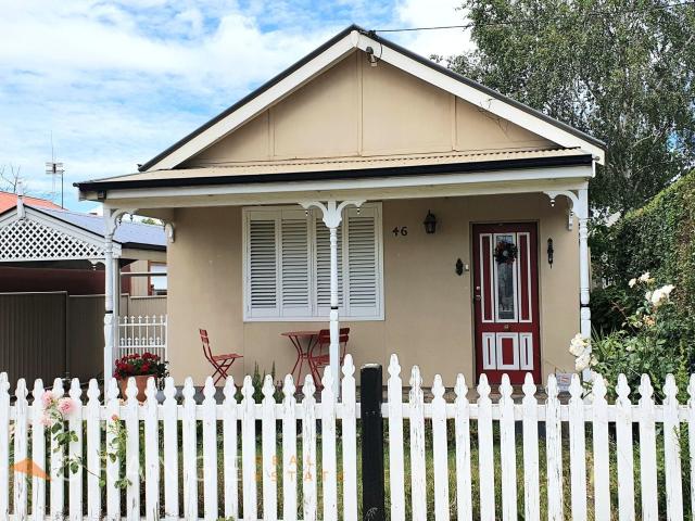 OLD STYLE CHARM AND SO CLOSE TO TOWN