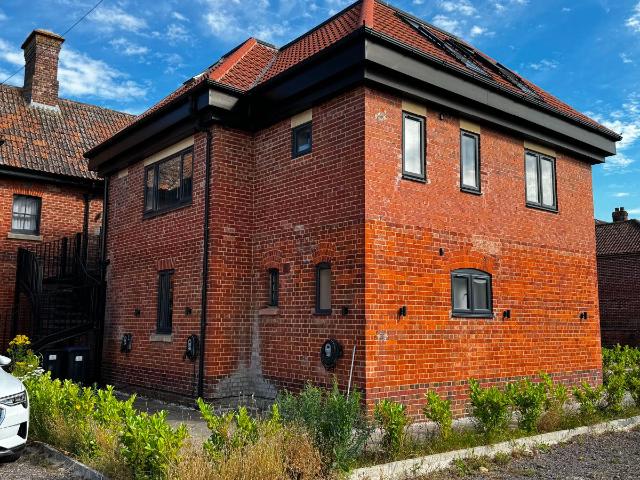 Old Station Yard, Station Road, Warminster BA12, 2 bed flat to rent, £1,250 pcm | PrimeLocation