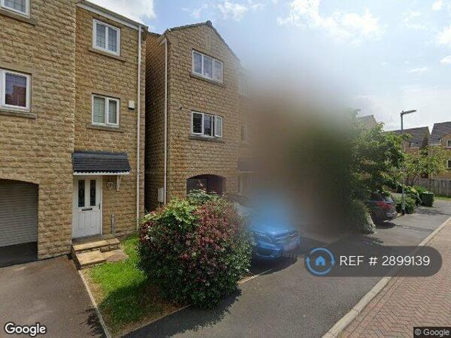 Old Station Court, Heckmondwike, WF16 5 bed detached house to rent £1,345 pcm £310 pw