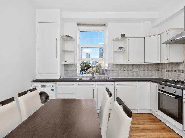 Old Station House, 1 Carter Place, London SE17, 3 bed flat to rent, £2,900 pcm | PrimeLocation
