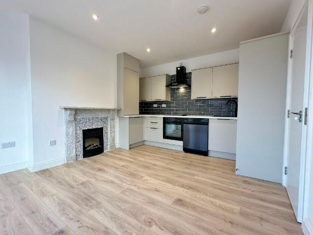 Old Station Road, Newmarket CB8, 1 bed flat to rent, £1,150 pcm | PrimeLocation