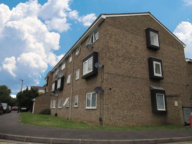 Old Park Mews, Heston TW5, 2 bed flat to rent, £1,750 pcm | PrimeLocation