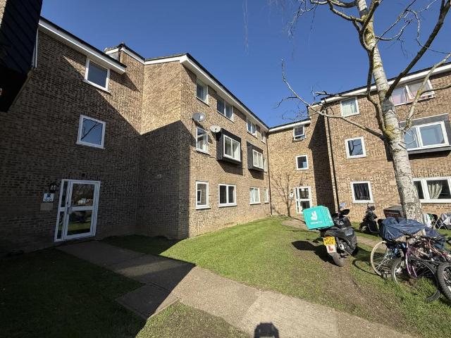 Old Park Mews, HOUNSLOW, Greater. 2 bed flat to rent £1,775 pcm £410 pw
