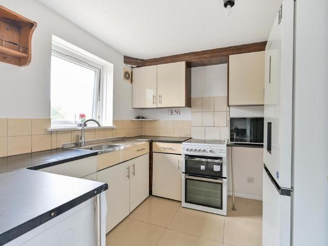 Old Park Mews, Hounslow, TW5 0DQ. 2 bed flat to rent £2,000 pcm £462 pw