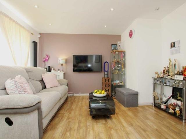Old Park Mews, TW5, London