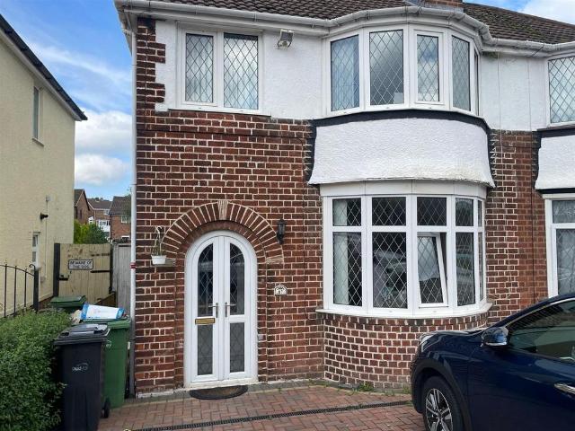 Old Park Road, Dudley 3 bed house to rent £1,350 pcm £312 pw