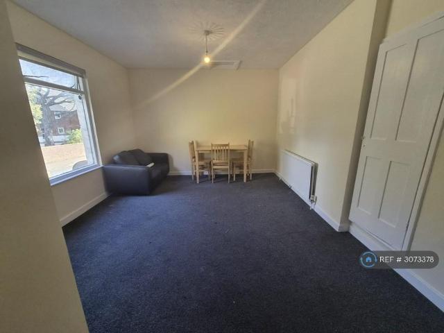 Old Park Road, Hitchin, SG5 1 bed flat to rent £995 pcm £230 pw