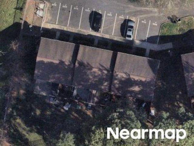 Old Pineville Rd E