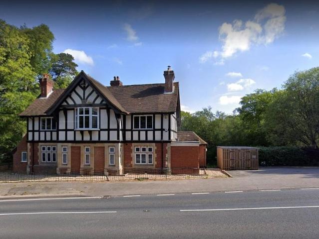 Old Queens Arms, Farnham GU10 1 bed apartment to rent £1,150 pcm £265 pw