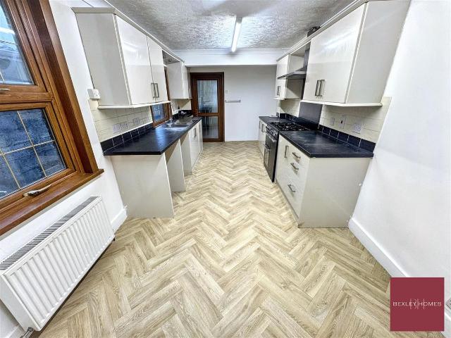 Old Road West, Gravesend DA11, 3 bed terraced house to rent, £1,700 pcm | PrimeLocation
