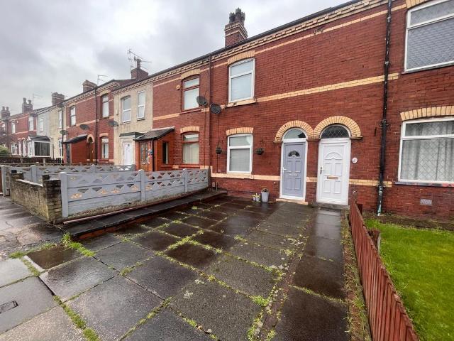 Old Road, Ashton in Makerfield. 2 bed terraced house to rent £800 pcm £185 pw