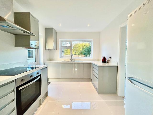 Old Road, Harlow, CM17 3 bed end of terrace house to rent £2,000 pcm £462 pw