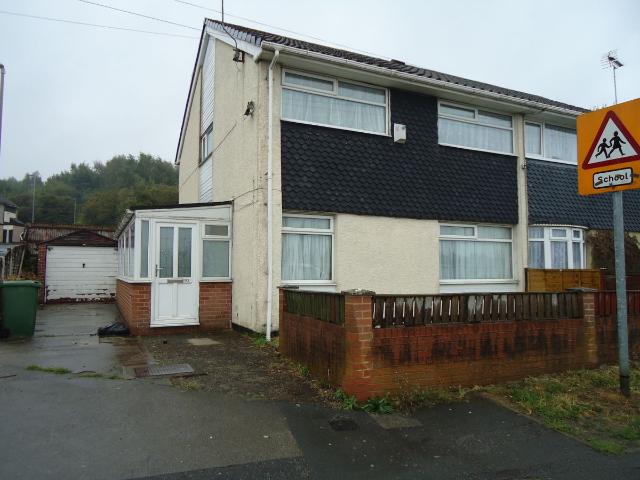 Old Run Road, Middleton, Leeds LS10, 4 bed end terrace house to rent, £1,300 pcm | PrimeLocation