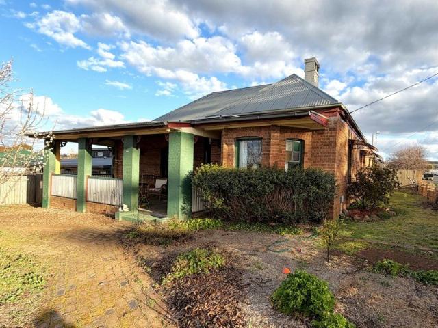 OLD WORLD CHARM