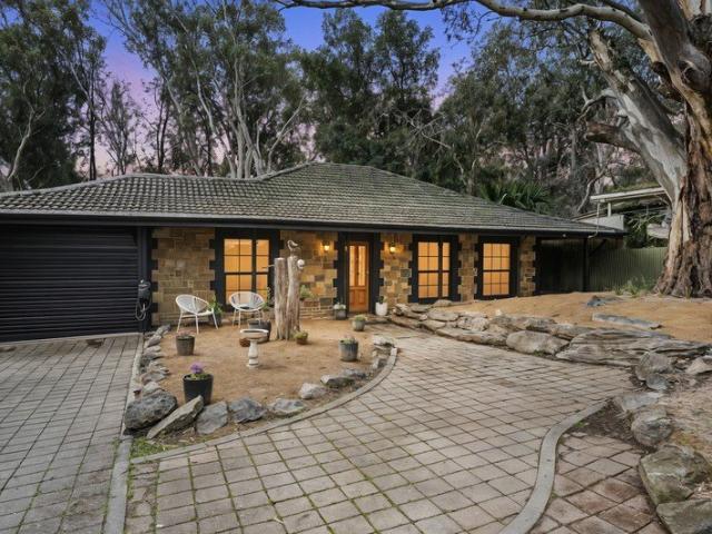 OLD WORLD CHARM MEETS MODERN FAMILY LIVING