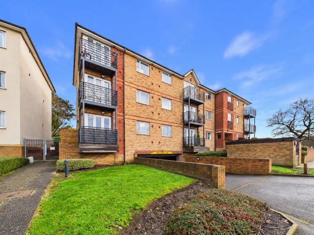 Old Watford Road, St. Albans AL2, 1 bed flat to rent, £1,500 pcm | PrimeLocation
