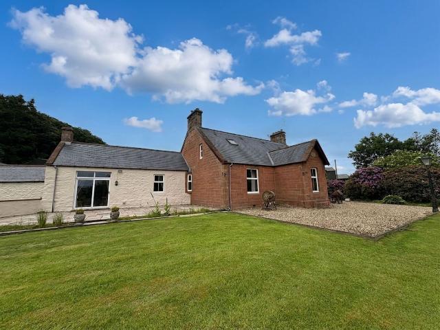 Old Walls Farm, Lockerbie DG11, 4 bed detached house to rent, £1,900 pcm | PrimeLocation