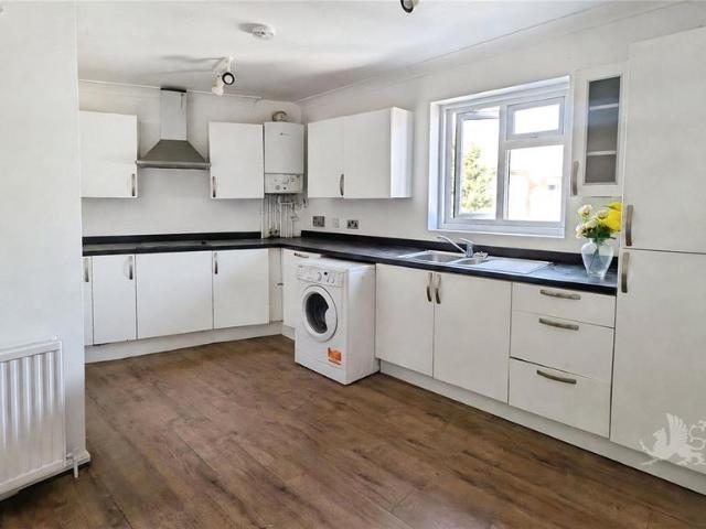 Old Town, Croydon, CR0 3 bed apartment to rent £1,800 pcm £415 pw