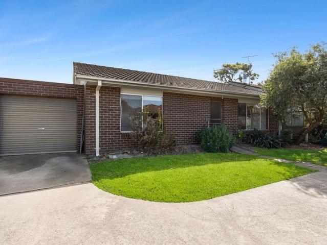 OLD TORQUAY OPPORTUNITY WITH PLENTY OF POTENTIAL