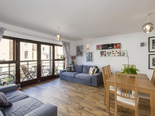 Old Theatre Court, London SE1 2 bed apartment £3,098 pcm £715 pw