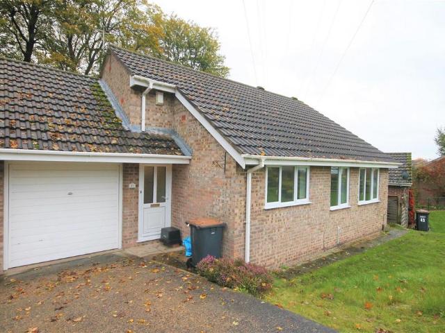Old Trough Way, Harrogate 3 bed semi detached bungalow to rent £1,500 pcm £346 pw