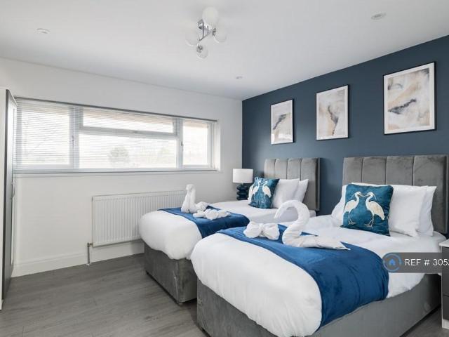 Oldbrook Boulevard, Milton Keynes, MK6 1 bed in a house share to rent £850 pcm £196 pw