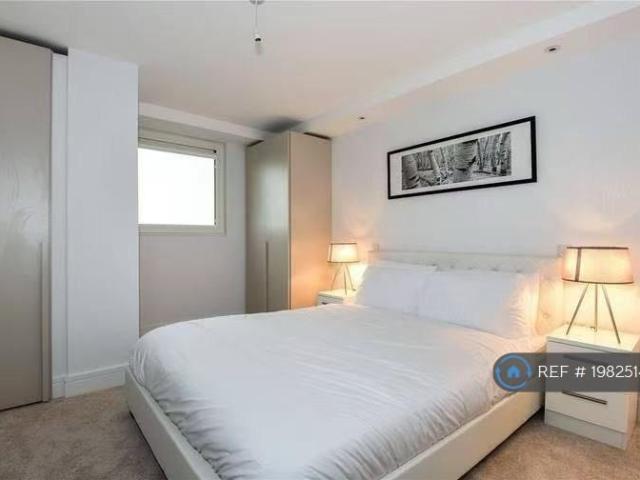 Oldfield Place, Dartford, DA1 2 bed flat to rent £1,850 pcm £427 pw