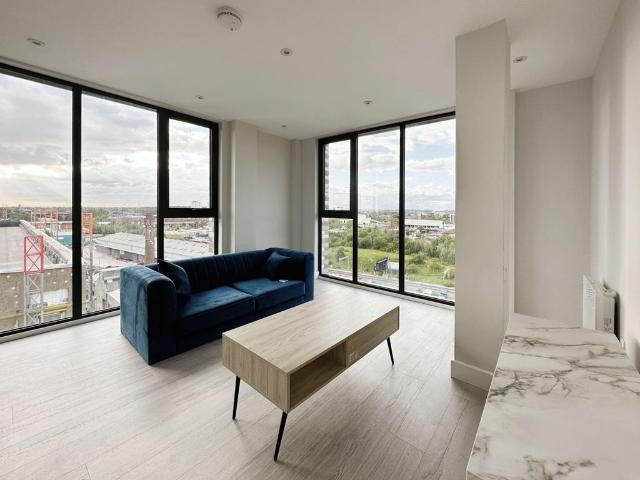 Oldfield Road, Salford, M5 2 bed apartment to rent £1,395 pcm £322 pw