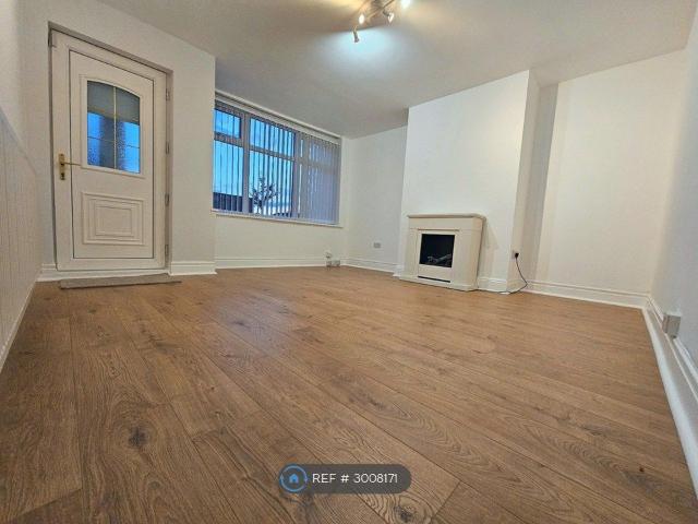 Oldfield St, Leeds LS12, 2 bed terraced house to rent, £995 pcm | PrimeLocation