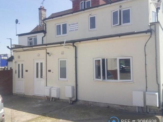 Oldfields Road, Sutton, SM1 2 bed flat to rent £1,550 pcm £358 pw