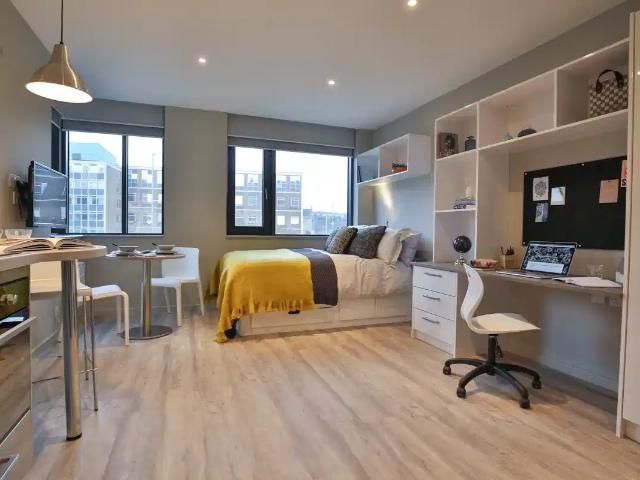 Oldgate House Huddersfield student accommodation | Amber