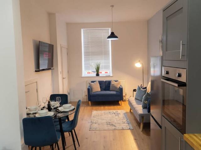 Oldham, M35 9DG, United Kingdom | 3 bed house for rent #166245526 | Rentberry