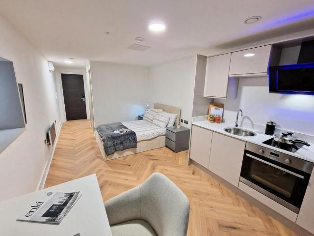 Oldham Place, Merseyside L1 Apartment to rent £1,036 pcm £239 pw
