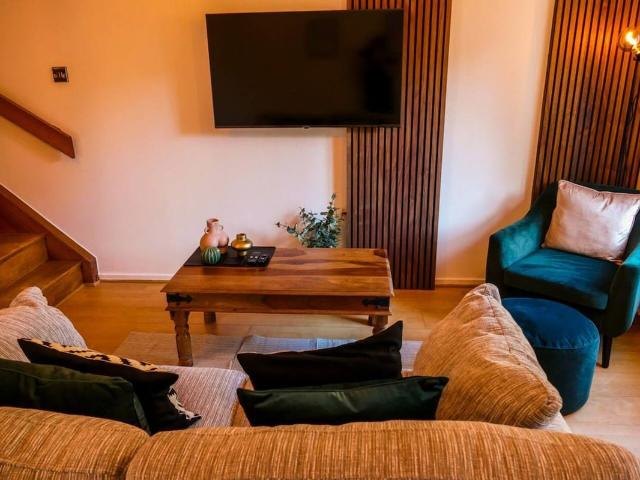 Oldland BS30, 2 bed flat to rent, £1,700 pcm | PrimeLocation