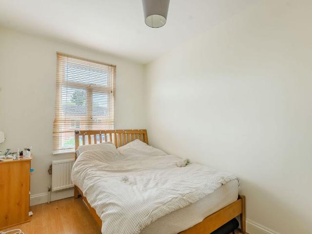 Oldridge Road, Balham, London SW12, 2 bed flat to rent, £2,450 pcm | PrimeLocation