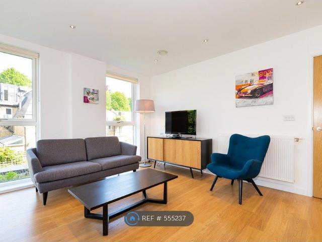 Oldridge Road, London SW12, 2 bed flat to rent, £3,200 pcm | PrimeLocation