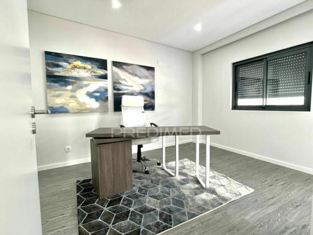 Olhão apartamento com 3 quartos / three bedrooms apartment