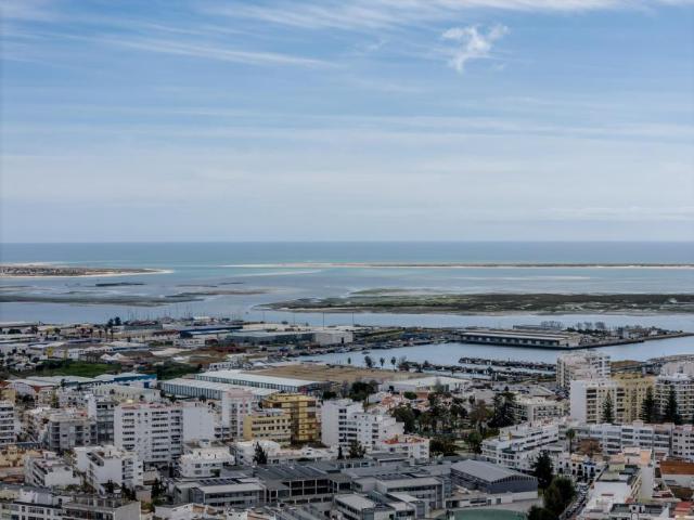 Olhão Faro 105138317