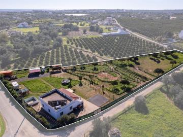 Olhao – Quinta 2 quartos em Moncarapacho com potencial de re. 92m² Moncarapacho e Fuseta