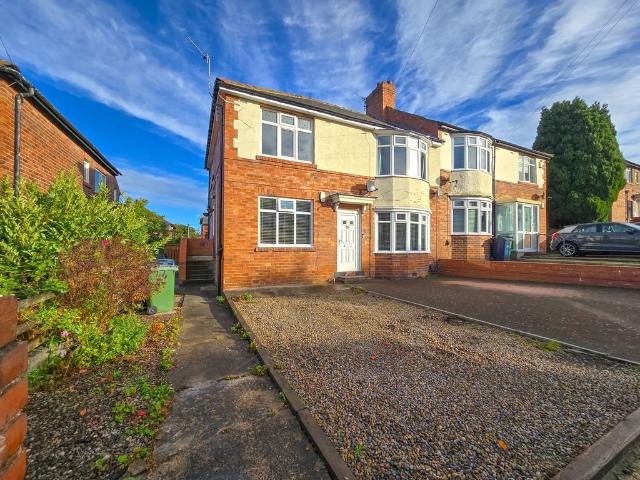 Olive Gardens, Low Fell NE9, 2 bed flat to rent, £850 pcm | PrimeLocation