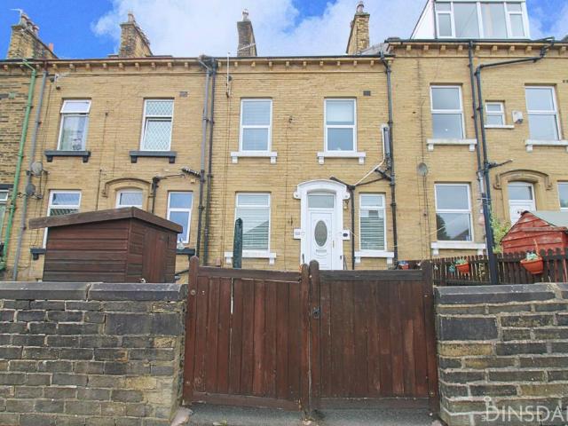 Olive Grove, Bradford 3 bed terraced house to rent £895 pcm £207 pw