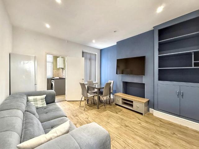 Olive Grove Road, Sheffield S2 1 bed in a house share to rent £440 pcm £102 pw