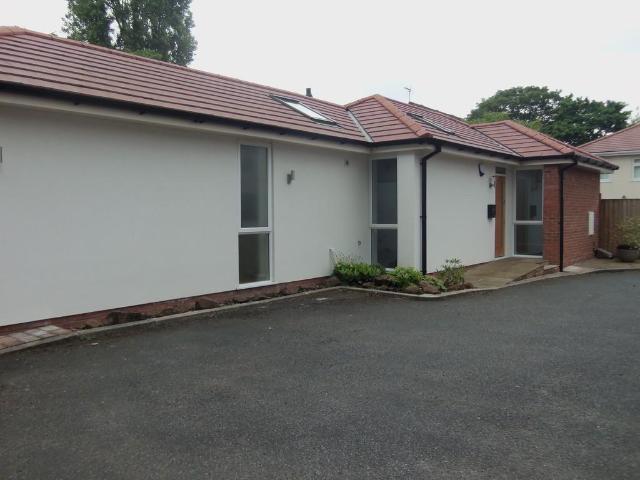 Olive Lane, Wavertree 2 bed detached bungalow to rent £1,200 pcm £277 pw