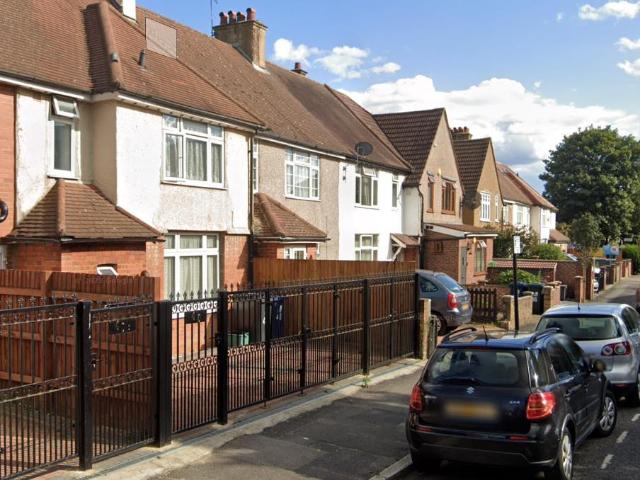 Olive Road, Ealing, London 5 bed house to rent £4,550 pcm £1,050 pw