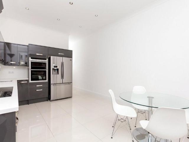 Olive Road, London, NW2 5 bed end of terrace house to rent £3,500 pcm £808 pw