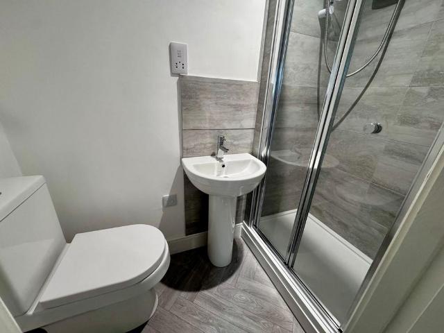 Olive Street, Sunderland, SR1 1 bed in a house share to rent £550 pcm £127 pw